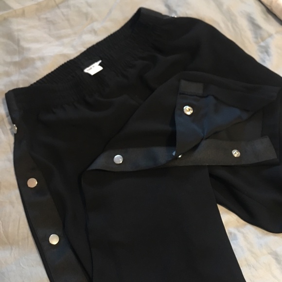 bar III rip-away trousers size S flattering! - Picture 2 of 6